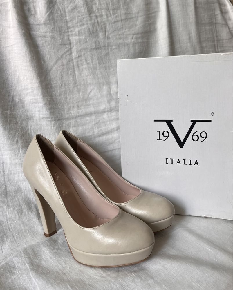 Туфли Versace беж