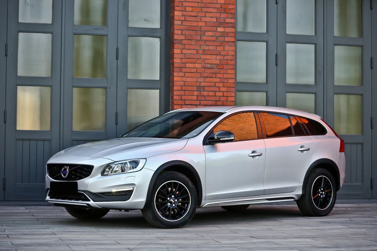 Volvo V60 Cross Country V60 CrossCountry 2.0d4 150PS automat xenon led navi kamera serwis z DE