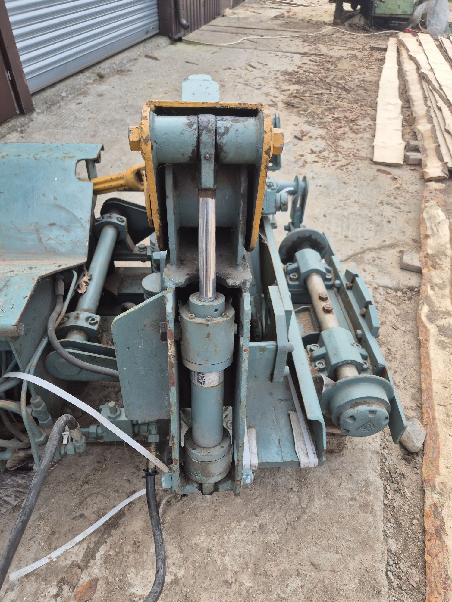 Wózek podawczy do traku wózek hydrauliczny wózek pomocniczy