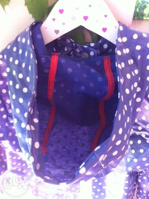 Parka/ Corta vento /impermeavel Zara T3-4 bolas azul