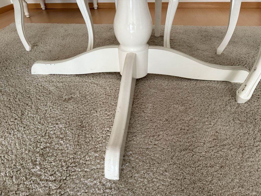 Mesa com cadeiras