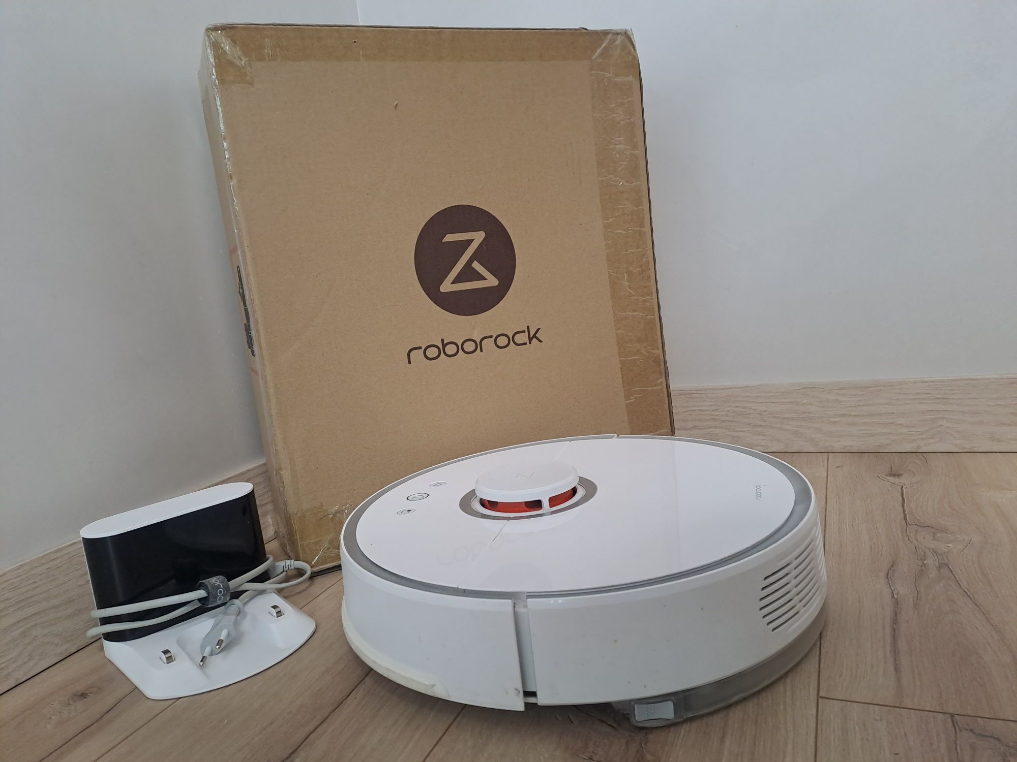 Roborock Xiomi робот пилосос. Бу.