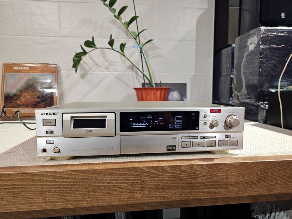 DAT дека Sony DTC-60ES