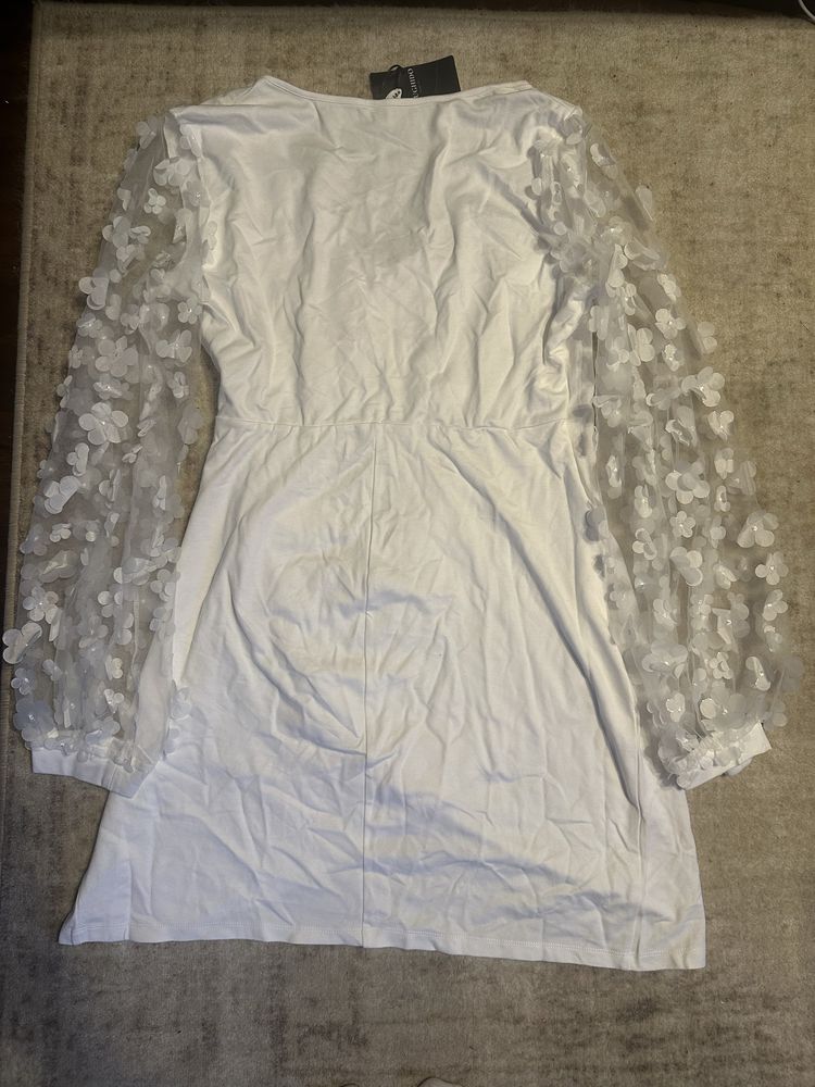 Sukienka krótka biała Laughido