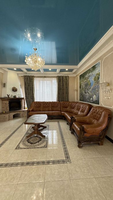 Просторий будинок з каміном! Бомбосховище. Ремонт, ландшафт.