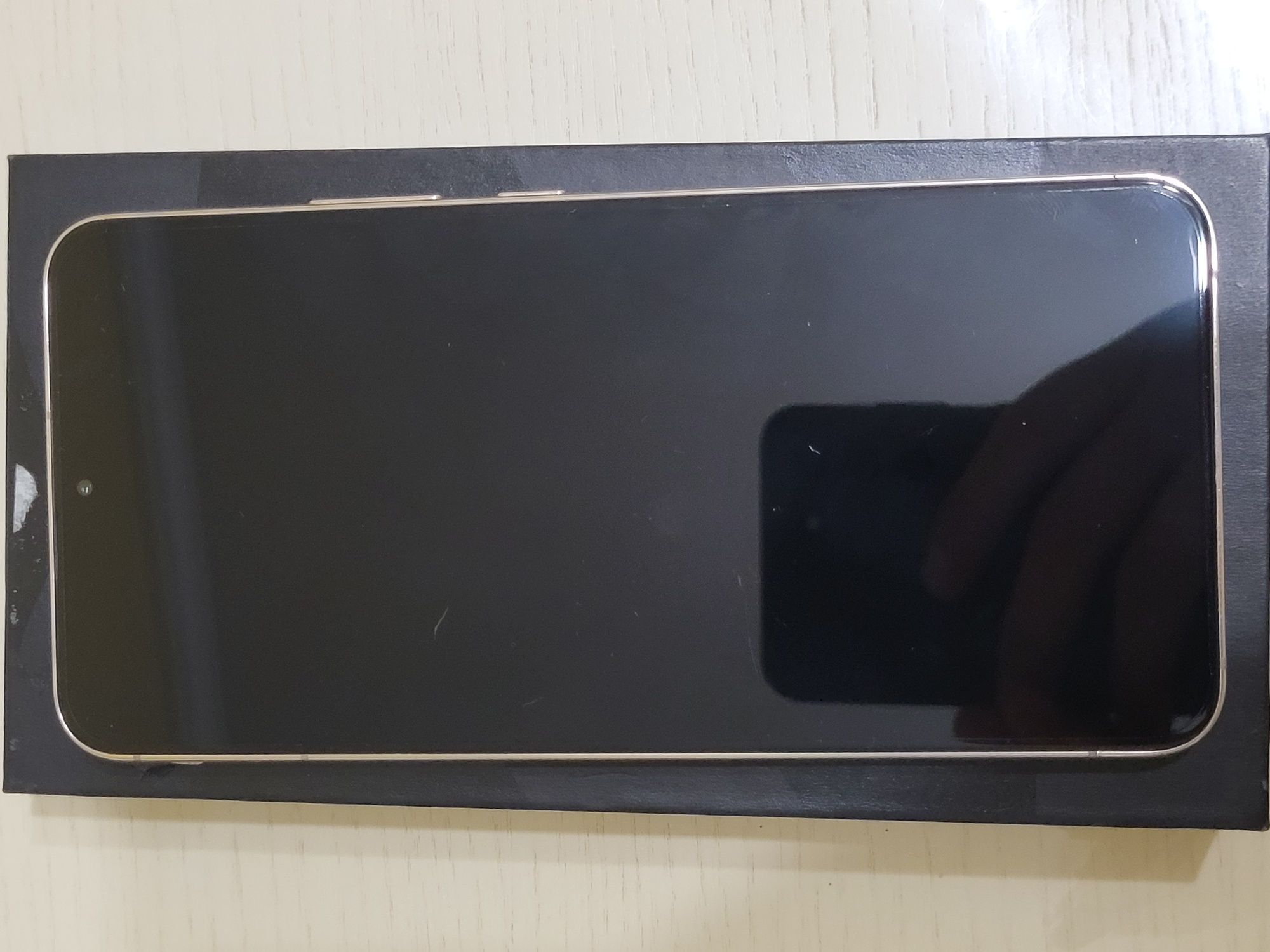 Смартфон Samsung Galaxy S22+ Plus 5G (Самсунг С22+ плюс)