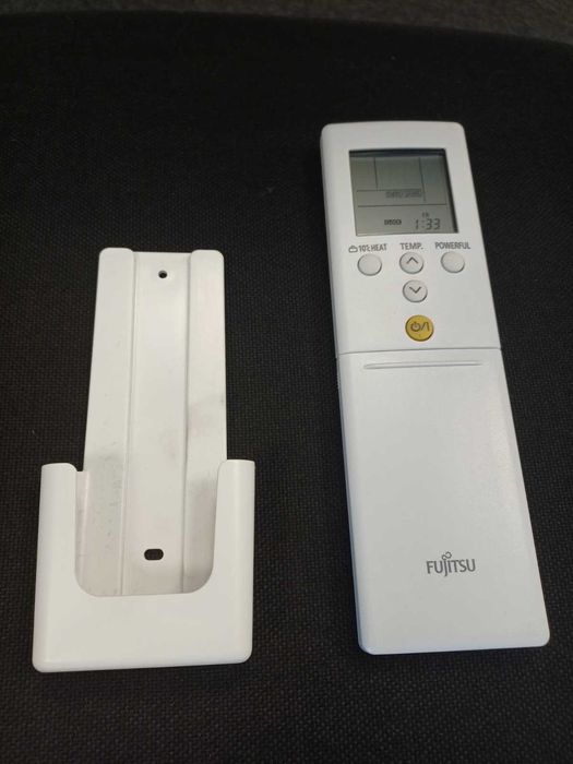Oryginalny pilot klimatyzacji Fujitsu AR REM4E