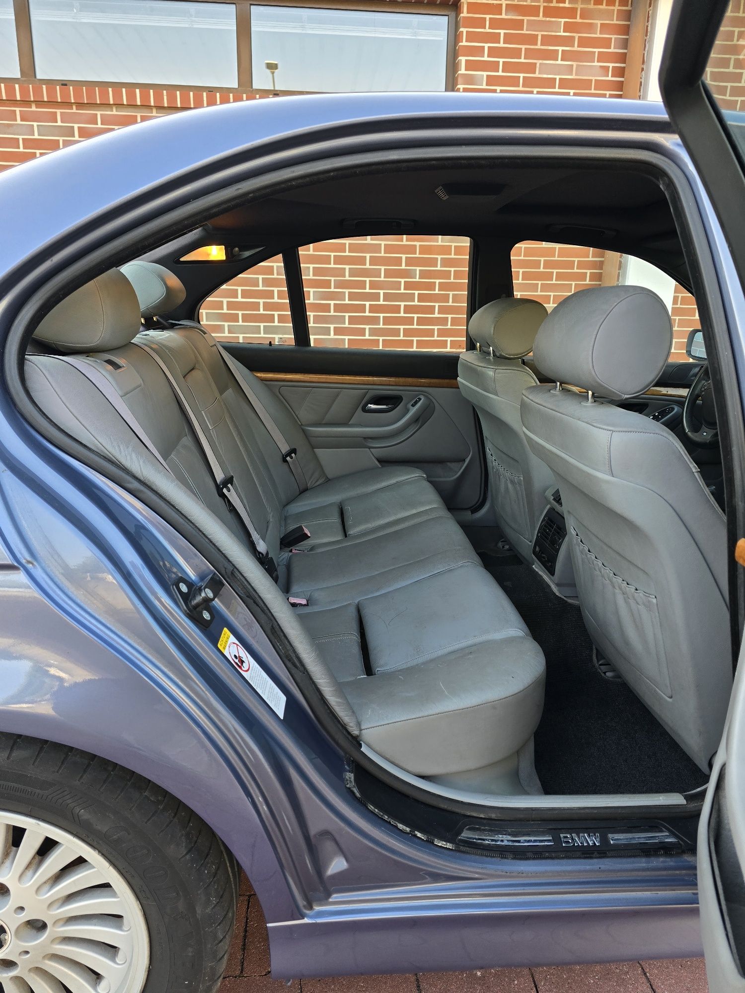 Bmw 520d 2.0 136cv E39 | Vidros Blindados