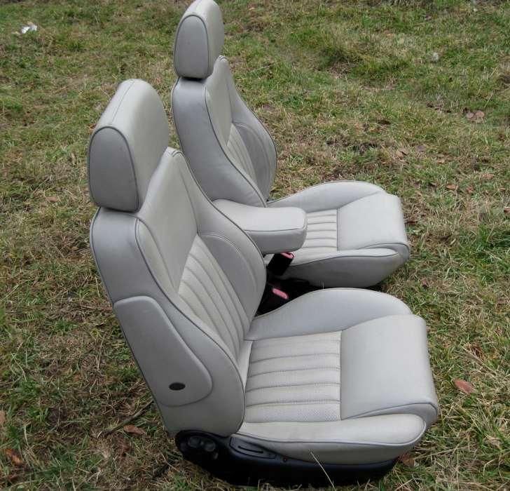Продам сидения RECARO №64 (откидные,кожа)