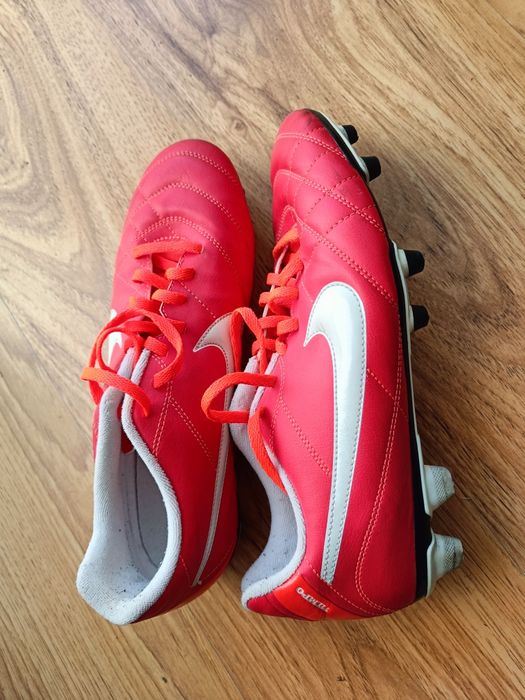 Korkotrampki nike tiempo