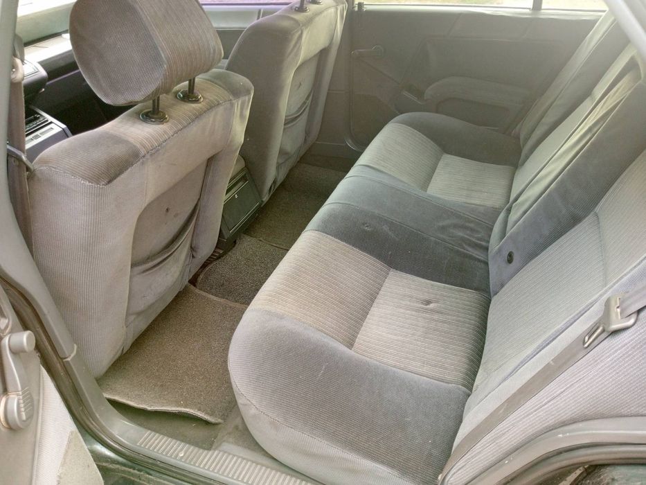 Продам гарний Renault 25