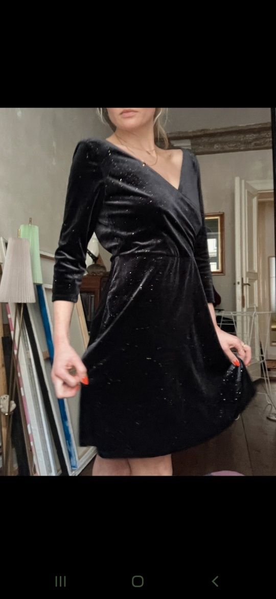 Sukienka welurowa, czarna, mieniaca