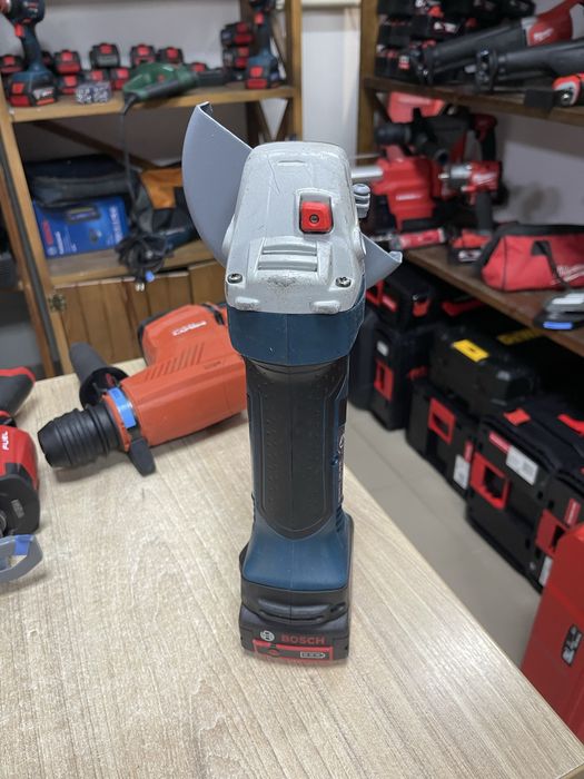 Bosch GWS 18-125 V-Li / акумуляторна болгарка Бош 18V