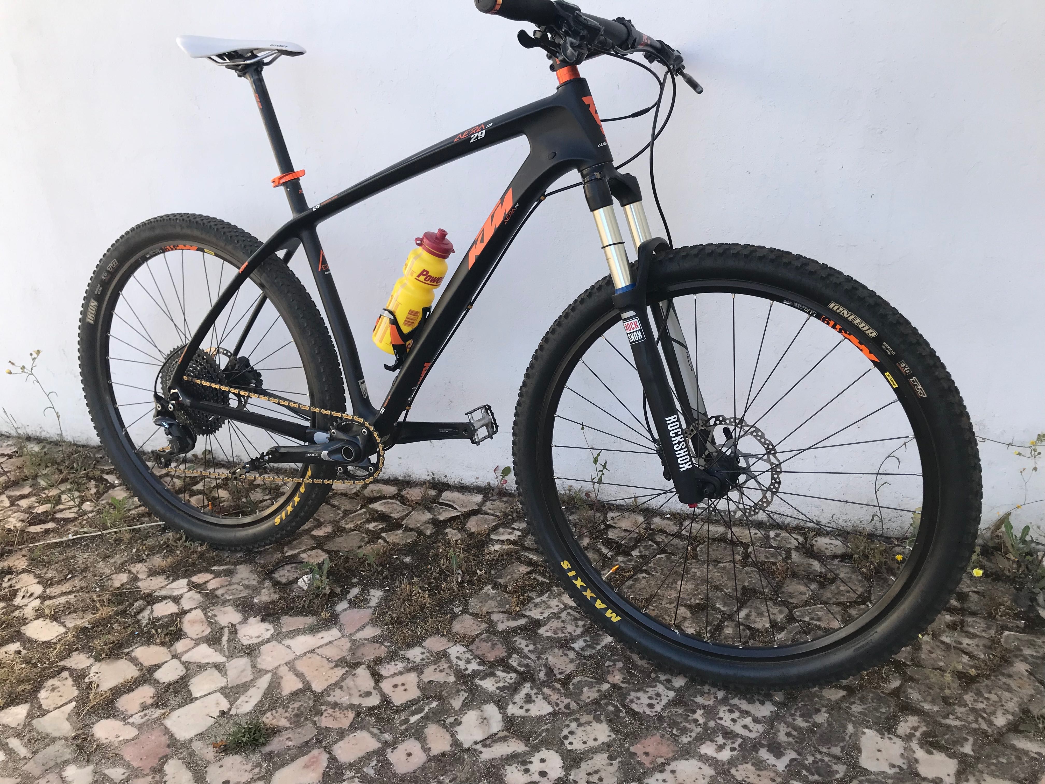 Bicicleta KTM Aera 11v