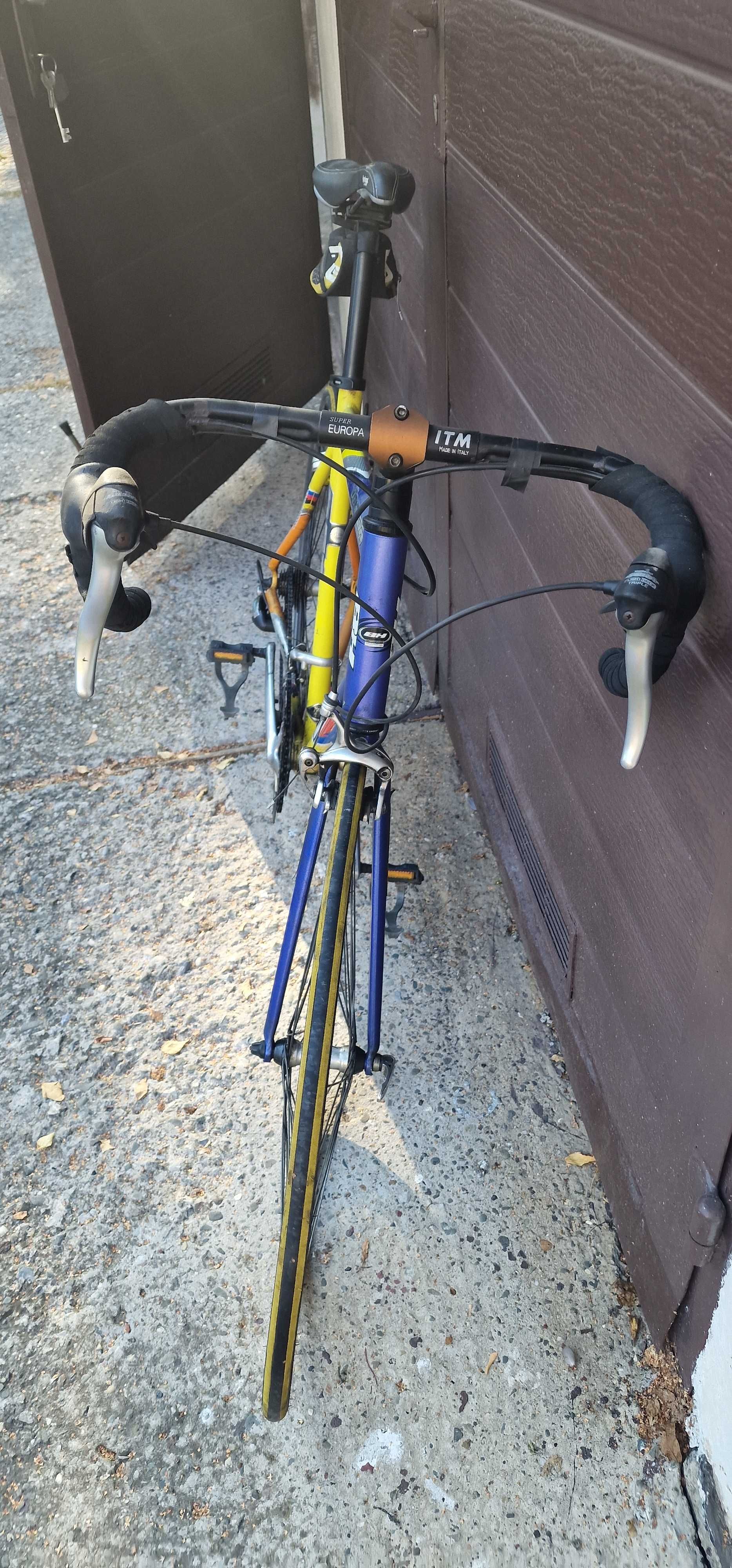 Rower szosowy firmy BH, Napęd shimano sora