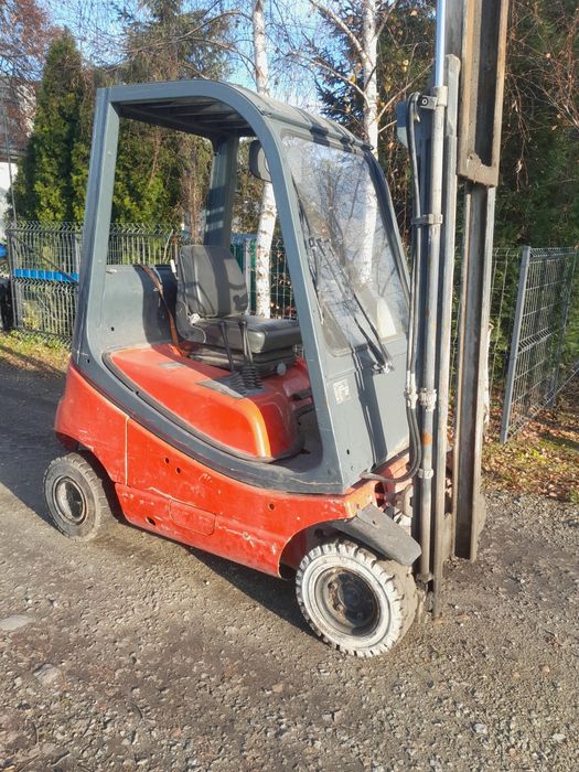 Wózek widłowy Fenwick-Linde H18t-02