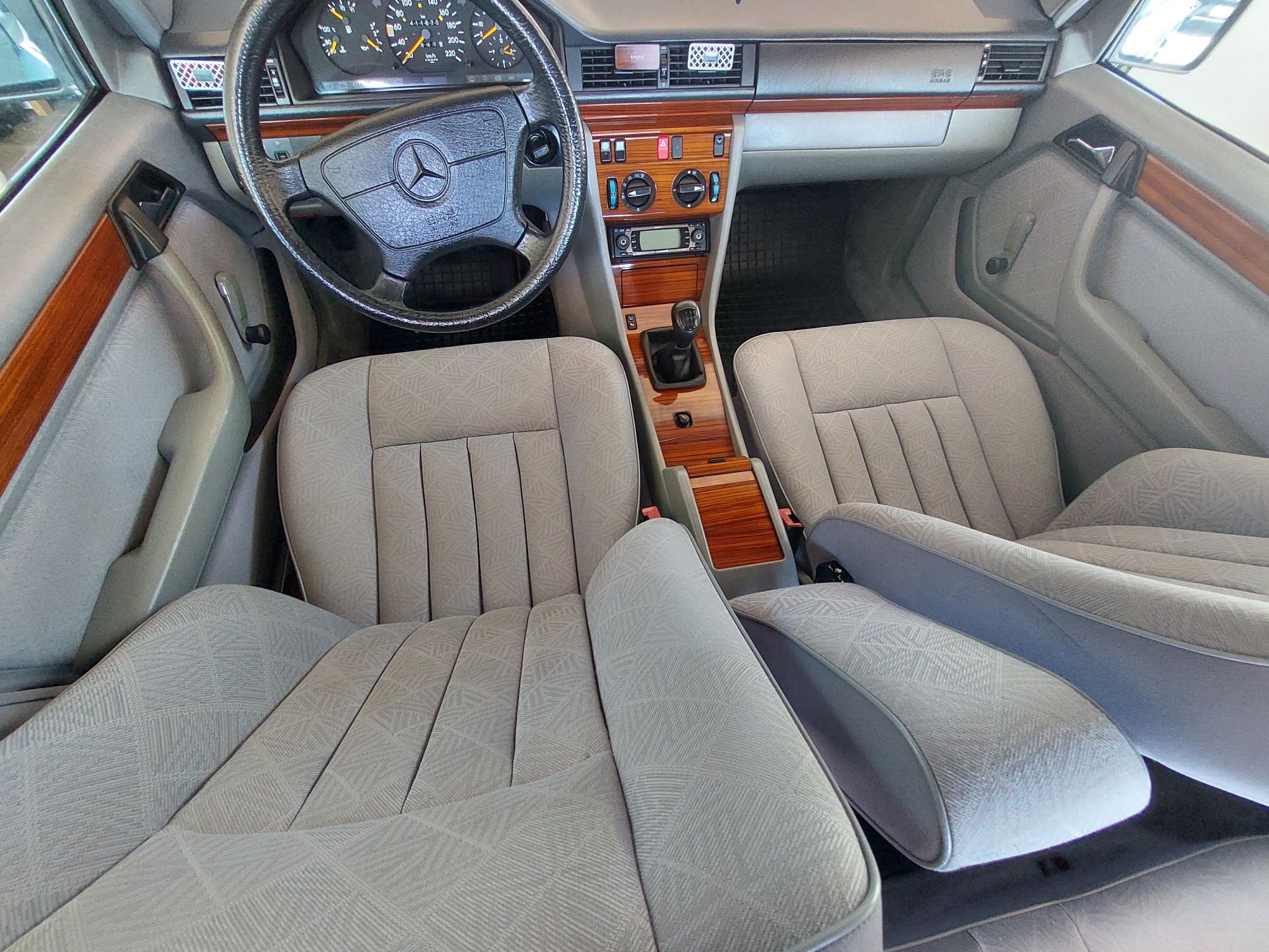 Mercedes w 124, E-klasa
