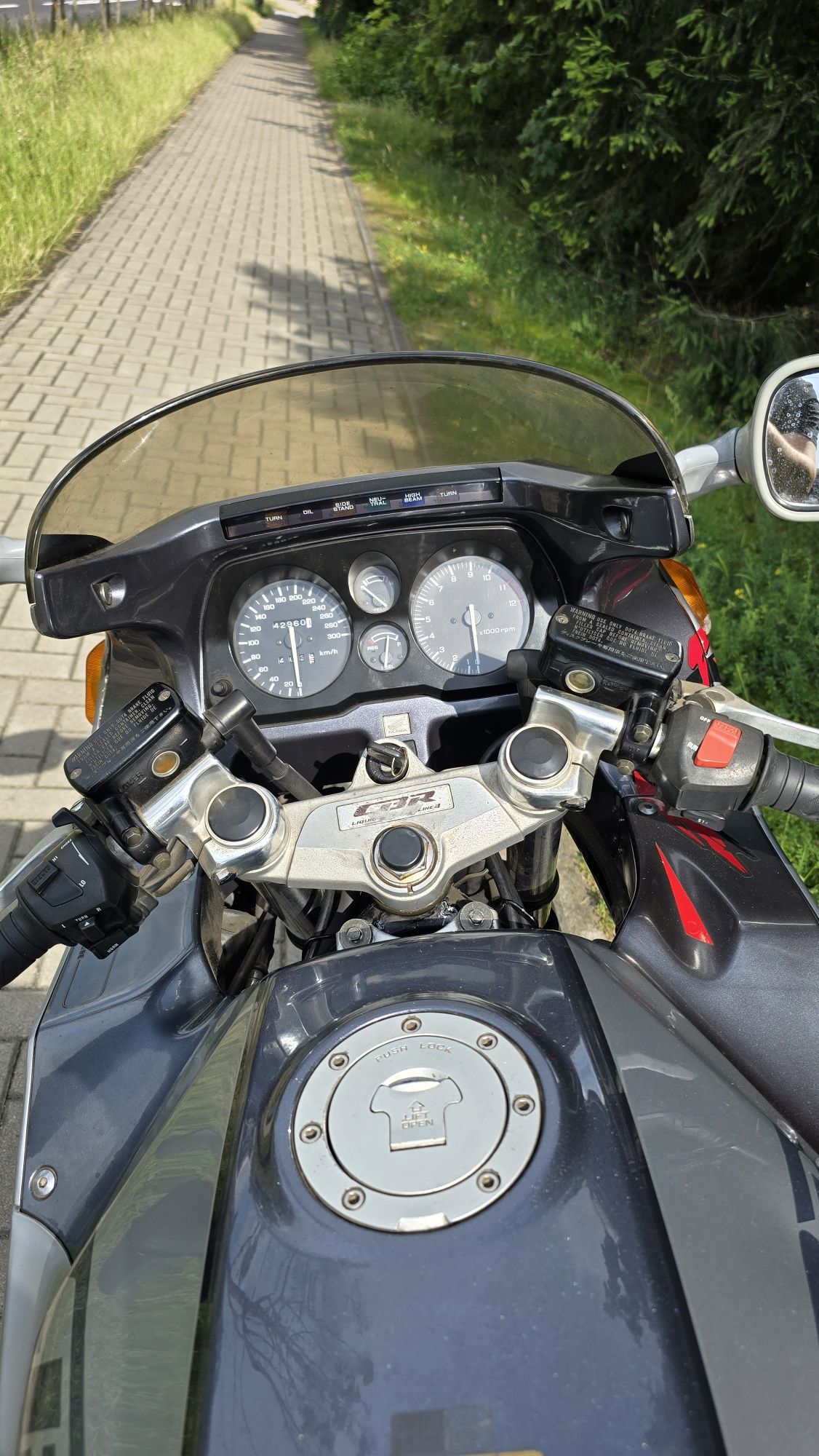 cbr 1000 f  1992r