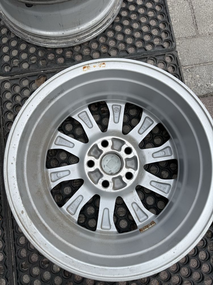 Диски оригинал Toyota Camry avensis Corolla auris rav4 5-114,3 r16