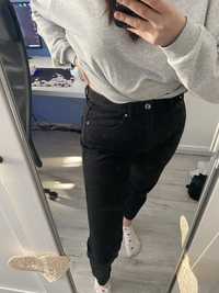 Czarne spodnie mom jeans Sinsay