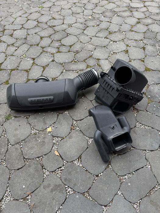 Rezonator dolot powietrza Dodge Durango 5,7 hemi R/T 2014-20.