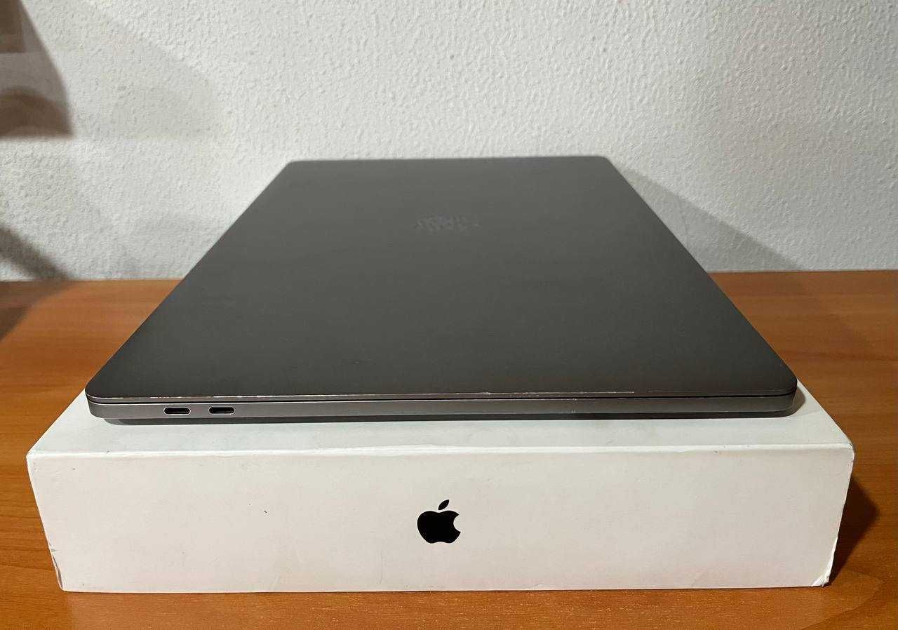 MacBook Pro 15" 2017 Space Gray