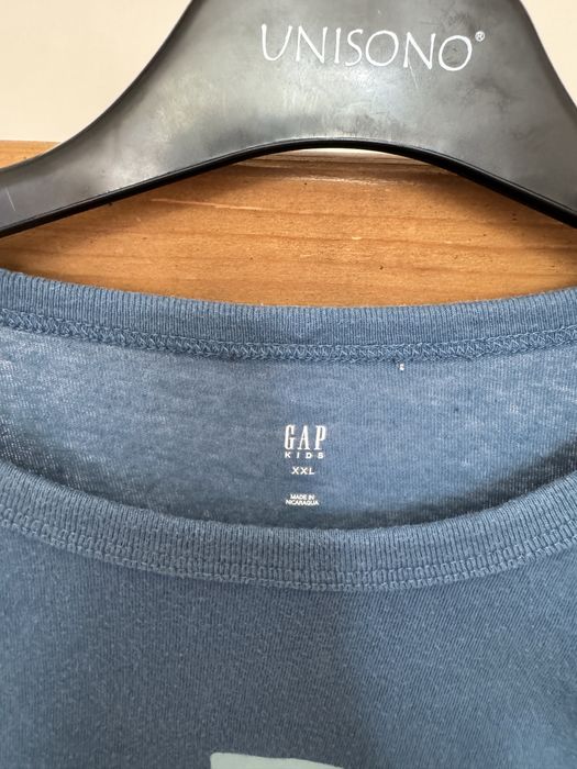 Granatowy Tshirt GAP dla chlopca rozmiar 160 cm stan bardzo dobry