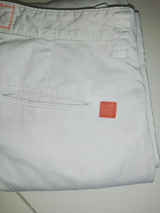 Calça estilo chino Hugo Boss Orange T-48