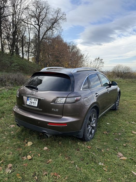 Продам автомобіль INFINITI FX35