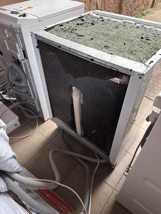 Посудомиюча машинка