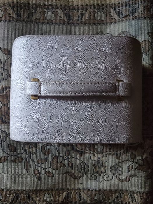 Шкатулка для украшений