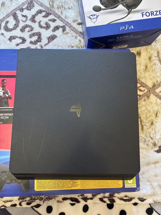 Продам Play Station 4 slim 1TB