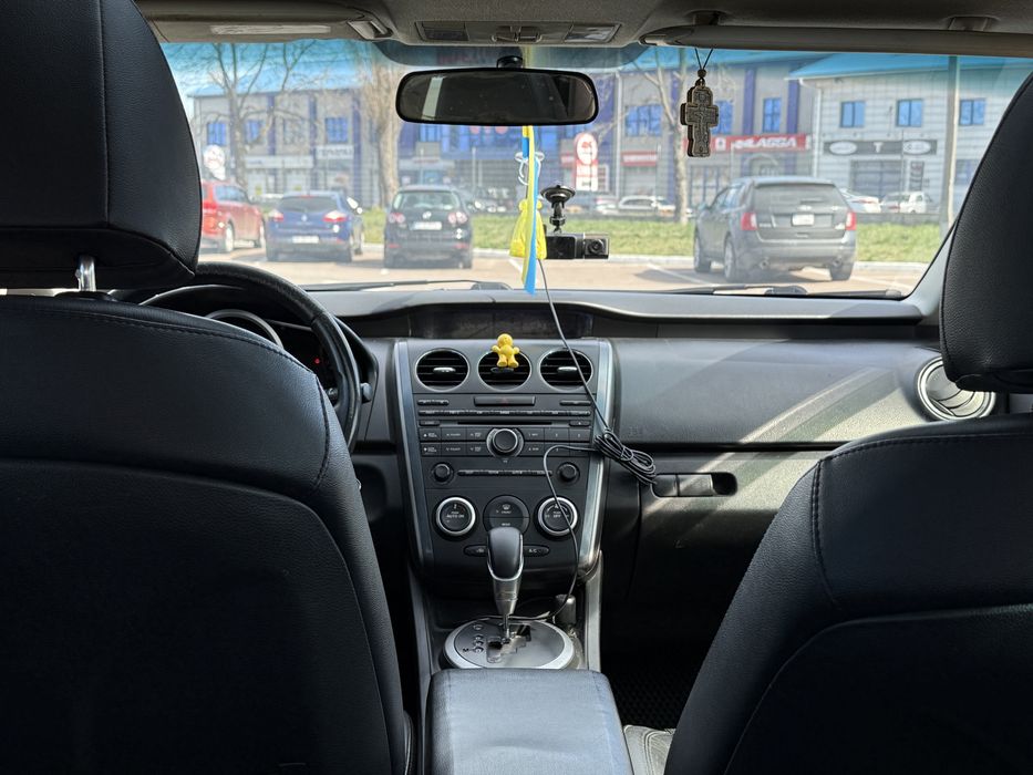 Автомобіль  Мазда СХ-7