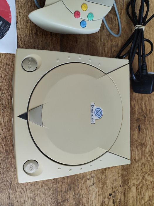 Sega Dreamcast PAL konsola do gier 100% sprawna zestaw pad kable
