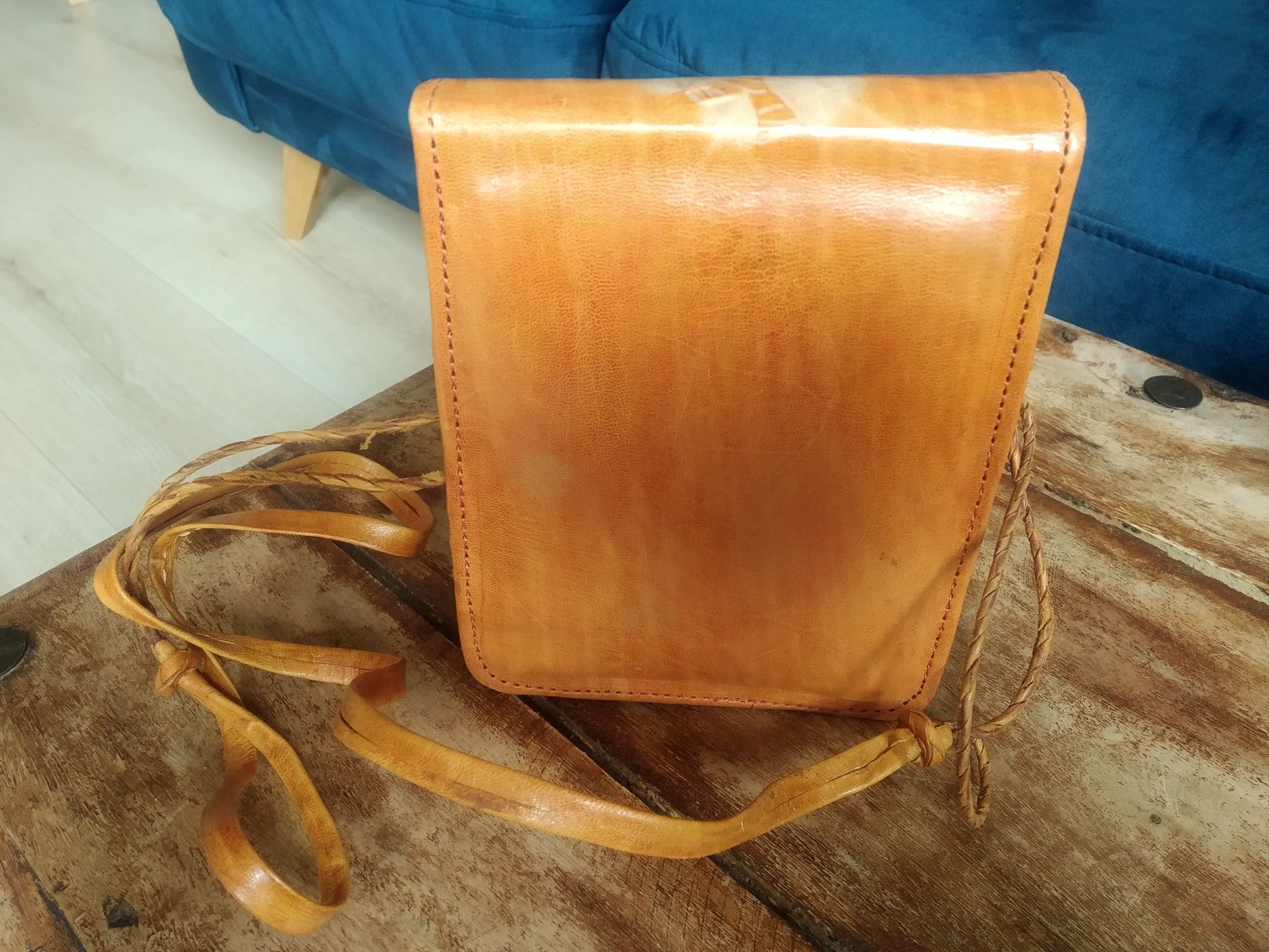 Skórzana mała torebka vintage retro pomarańczowa listonoszka