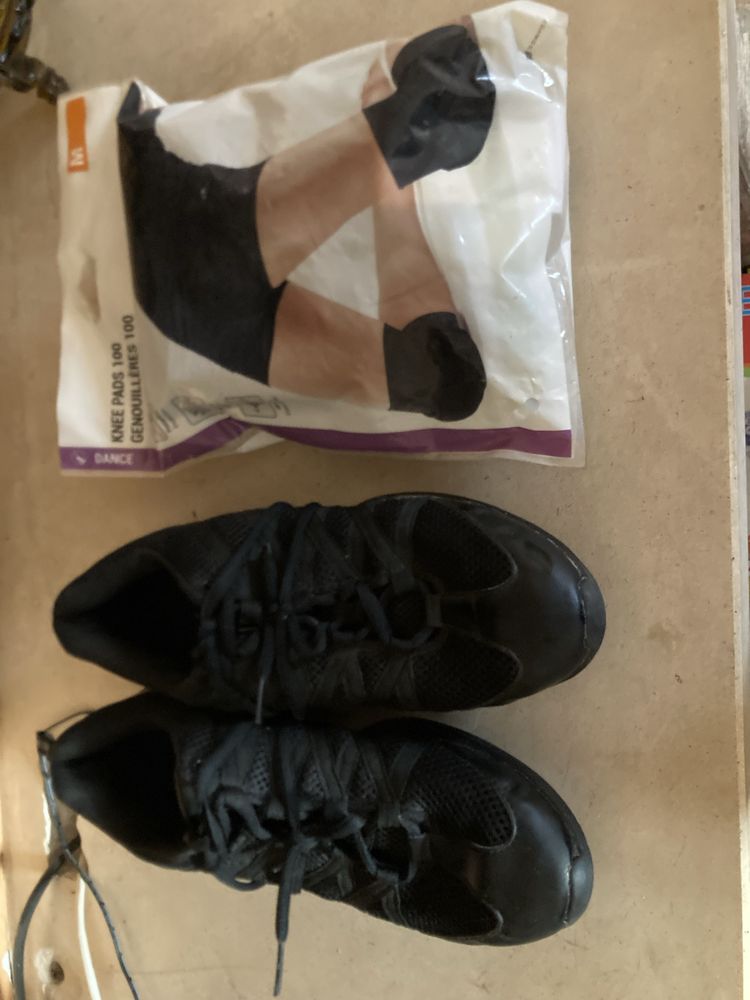 Sapatos de dança Bloch novos com joelheiras