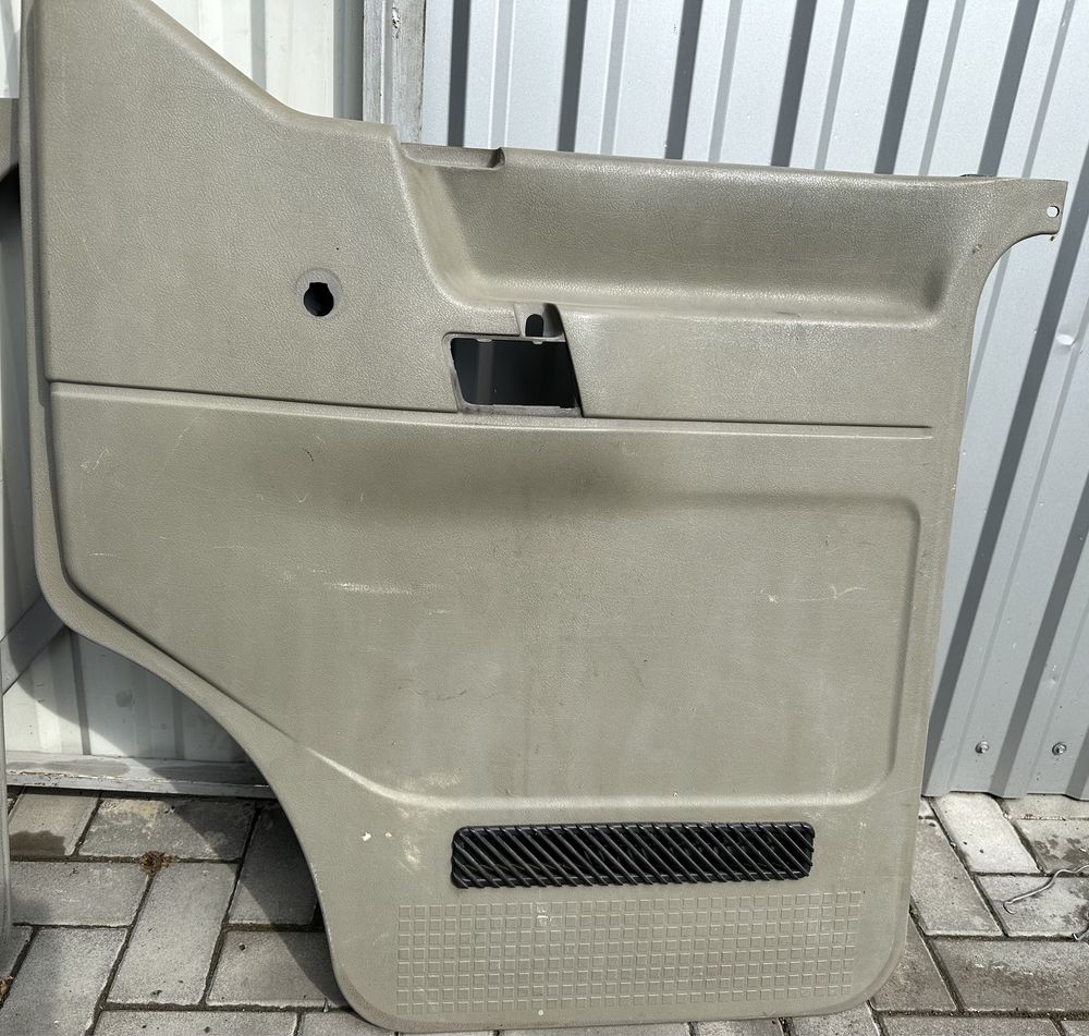 Карта обшивка дверей права Volkswagen TRANSPORTER T4 1996 - 2003