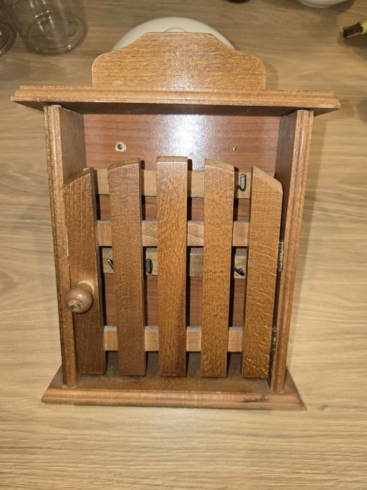 Domek na klucze skrzynka ozdobny pudełko