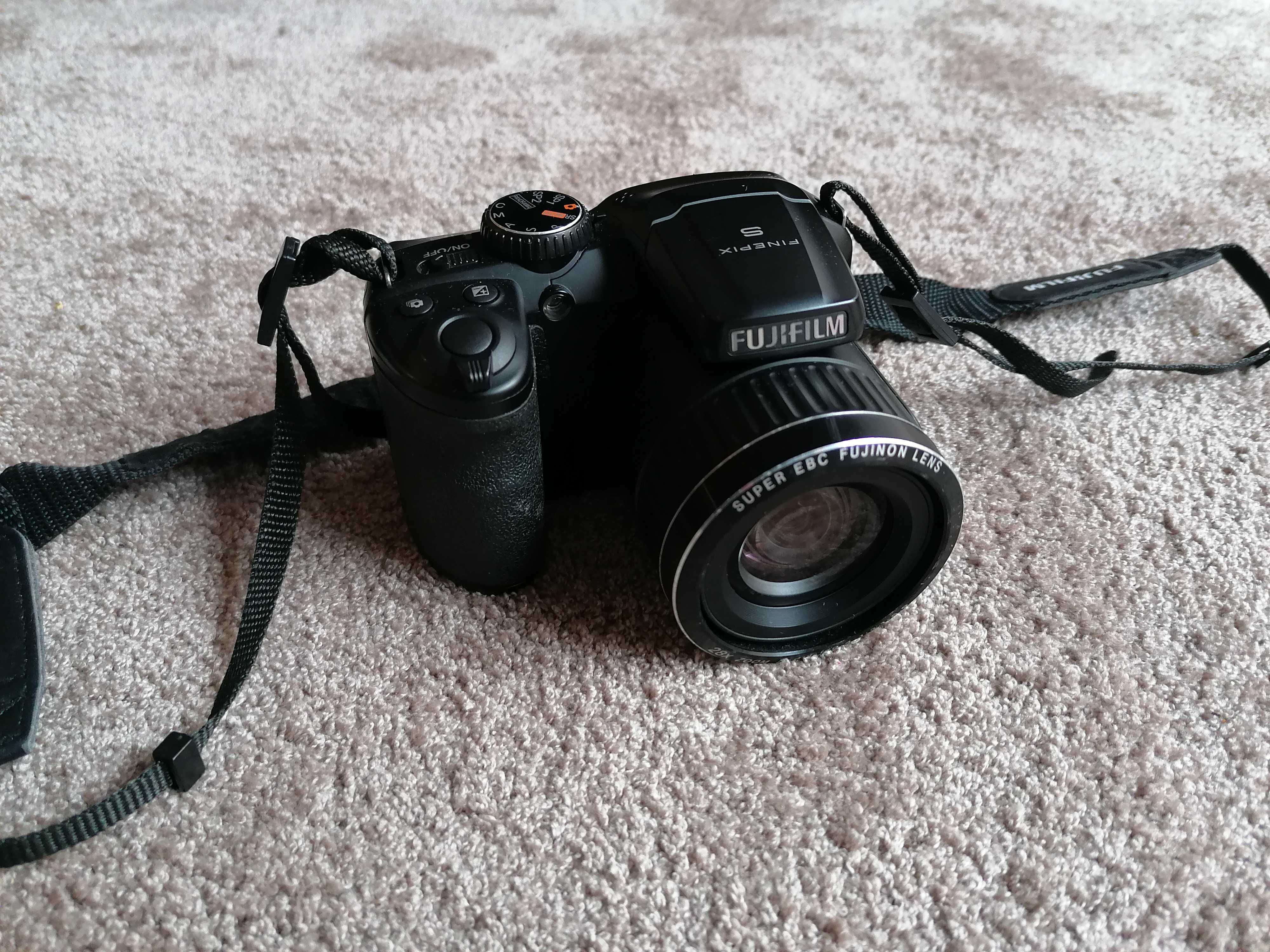 Fujifilm FINEPIX S4700