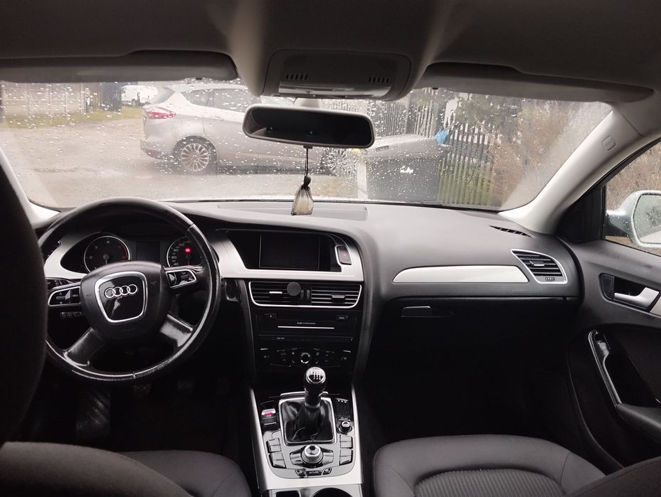 Sprzedam Audi w dobrym stanie.