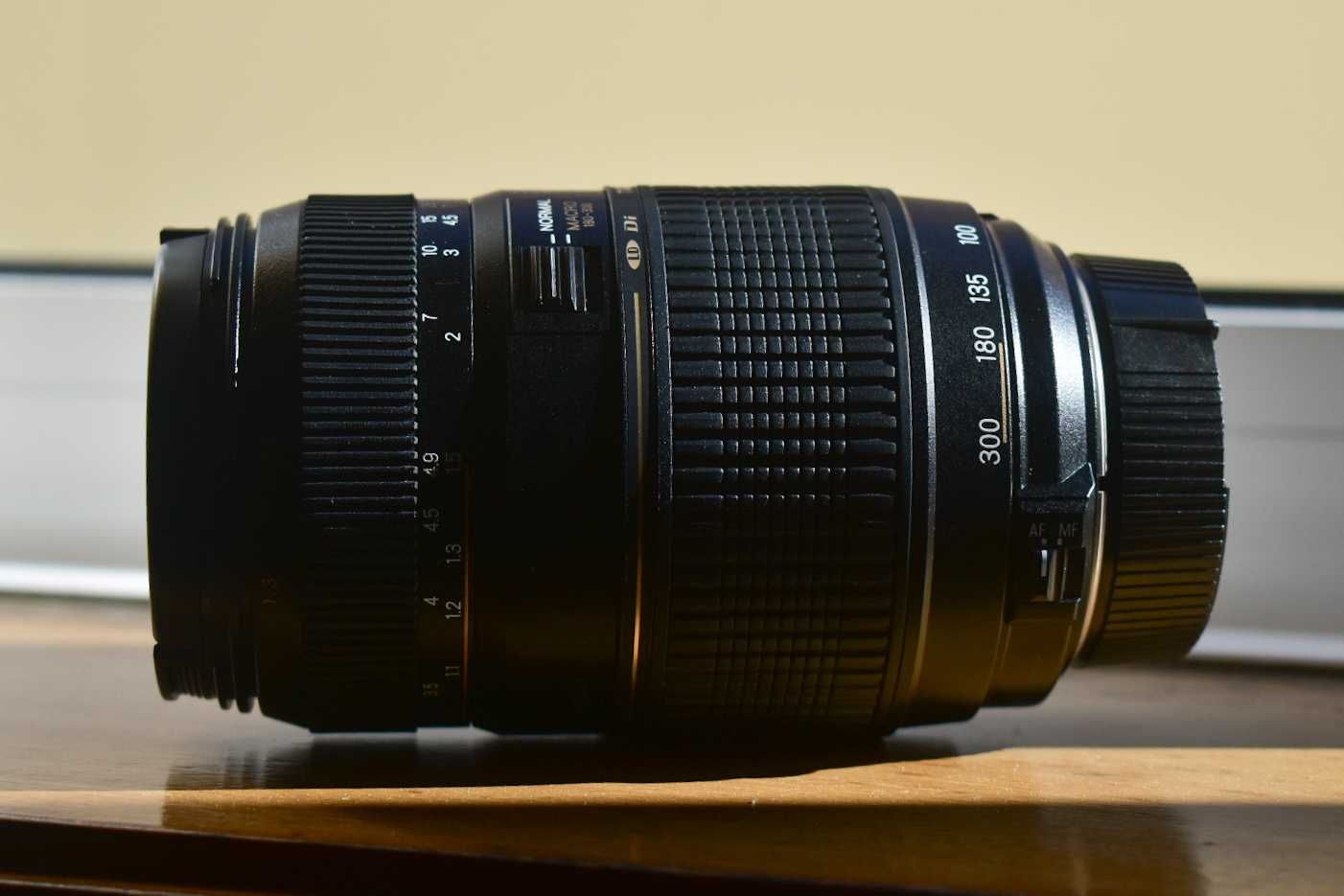 Tamron 70-300mm f/4-5.6 para Nikon (FX/DX) – Ótimo Estado