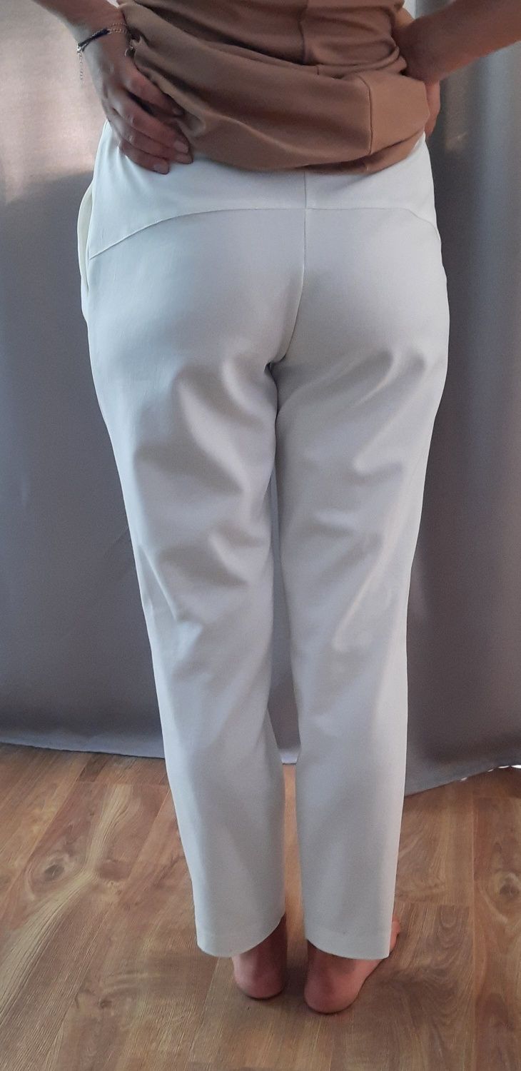 Biale eleganckie spodnie