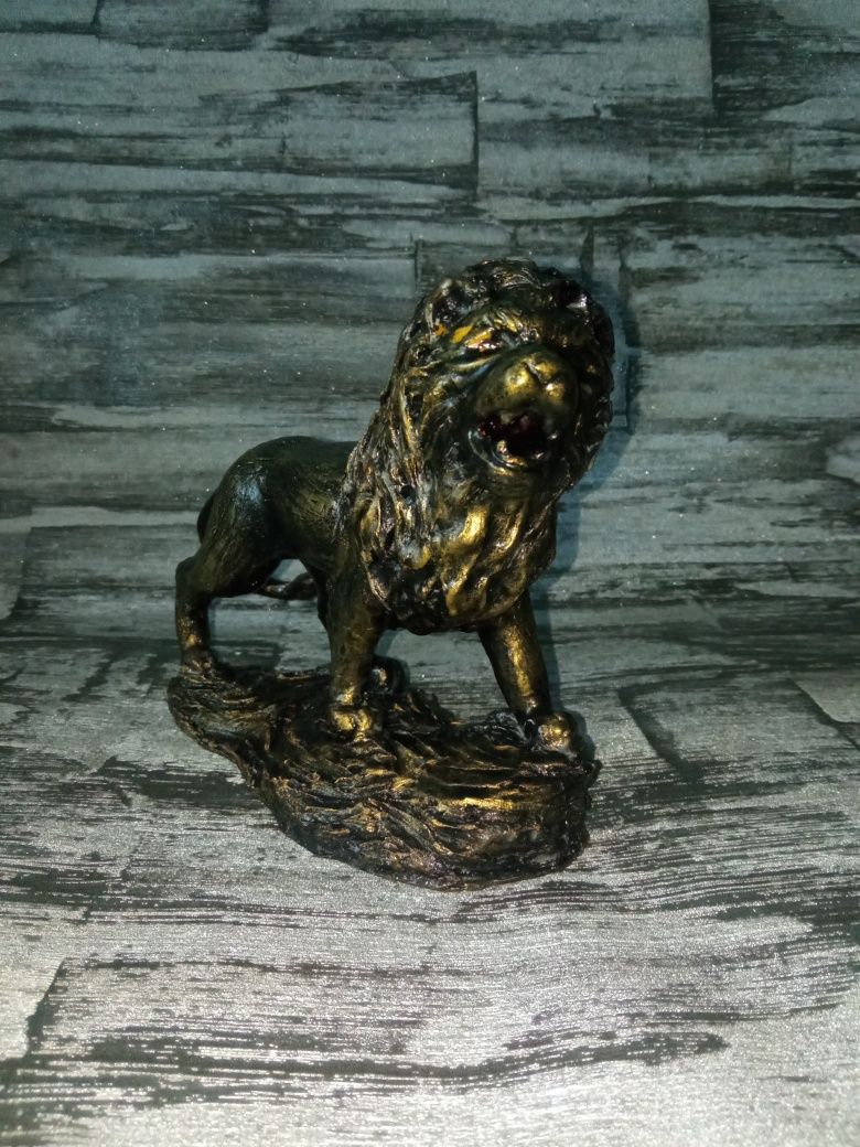 Статуетка Бронзовий тигр. Золотий лев.