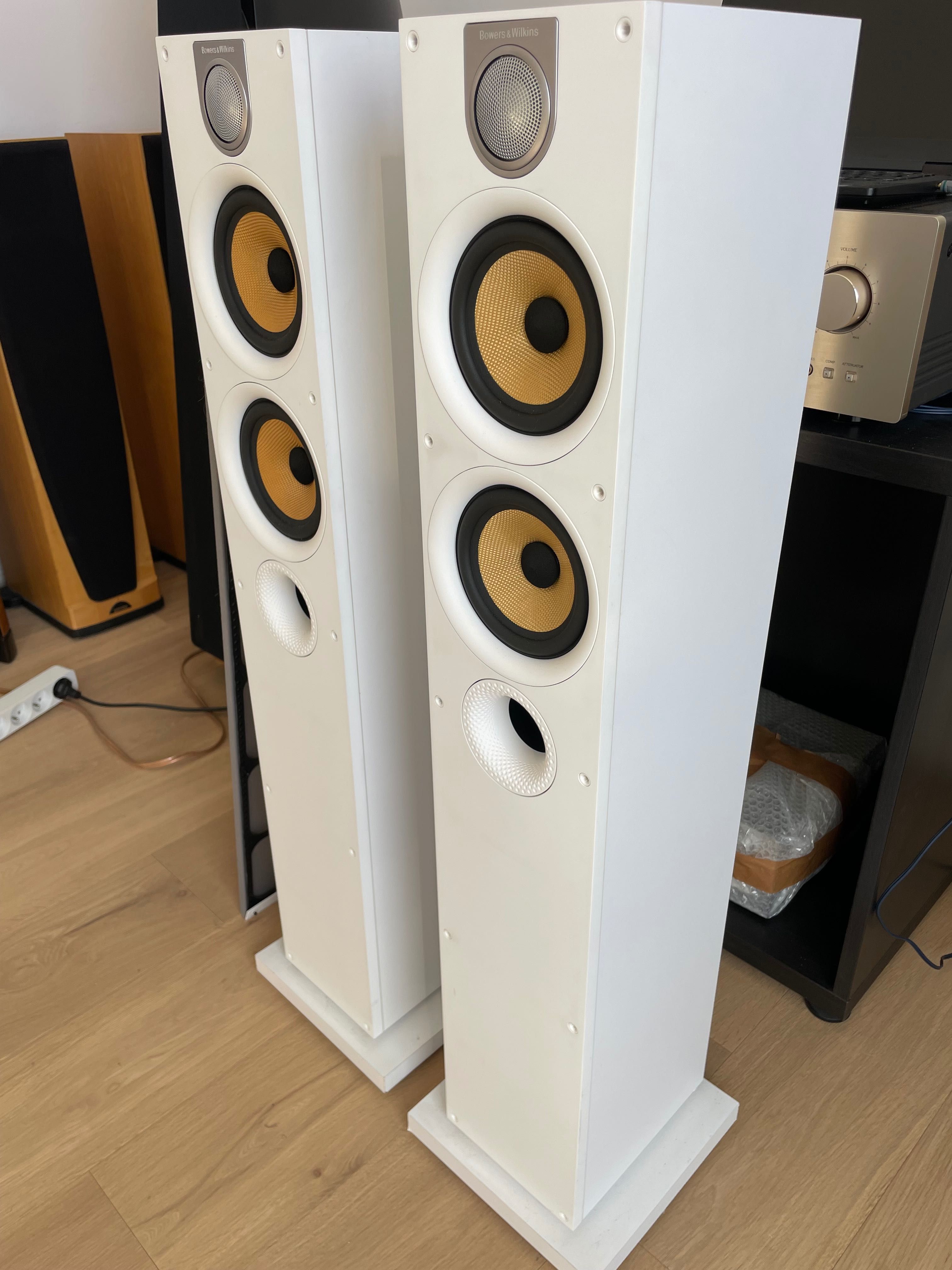 Kolumny Bowers&Wilkins 684s2