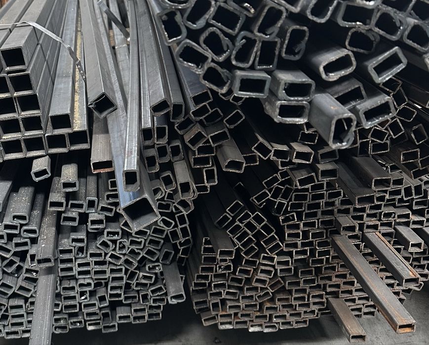 Продаж труби нової з невеликими дефектами