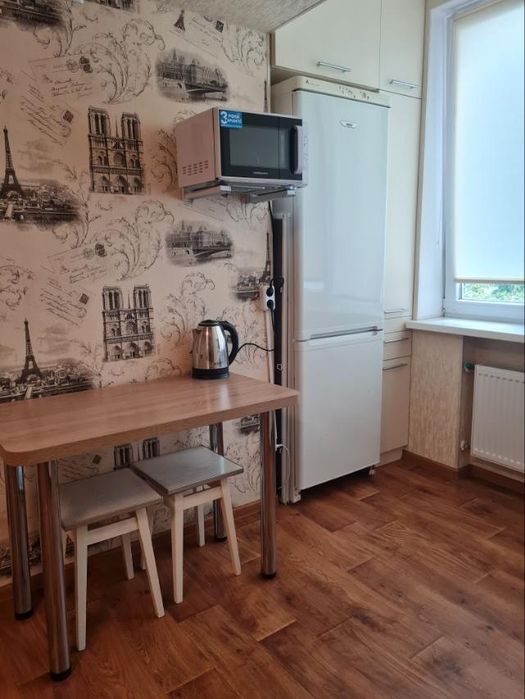 Сдам квартиру по суточно  от хозяина возле ЮЖД вокзала рядом супермарк