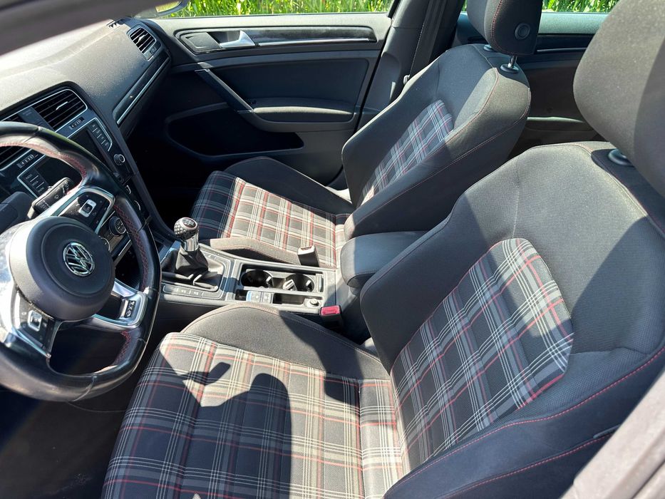 VW GOLF GTi C/TETO PARORAMICO