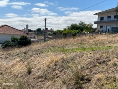 Terreno urbano em Palhais
