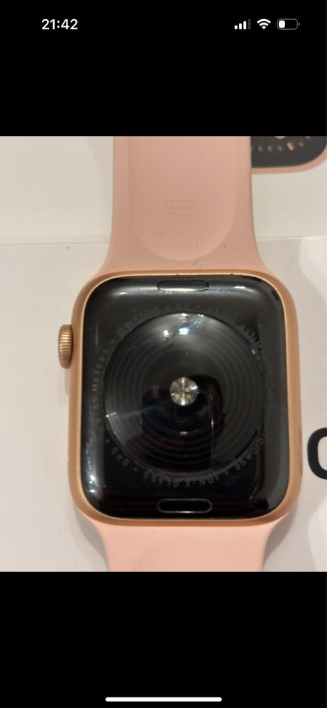 Apple Watch SE gold
