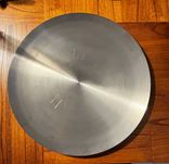 Centro de mesa em metal escovado